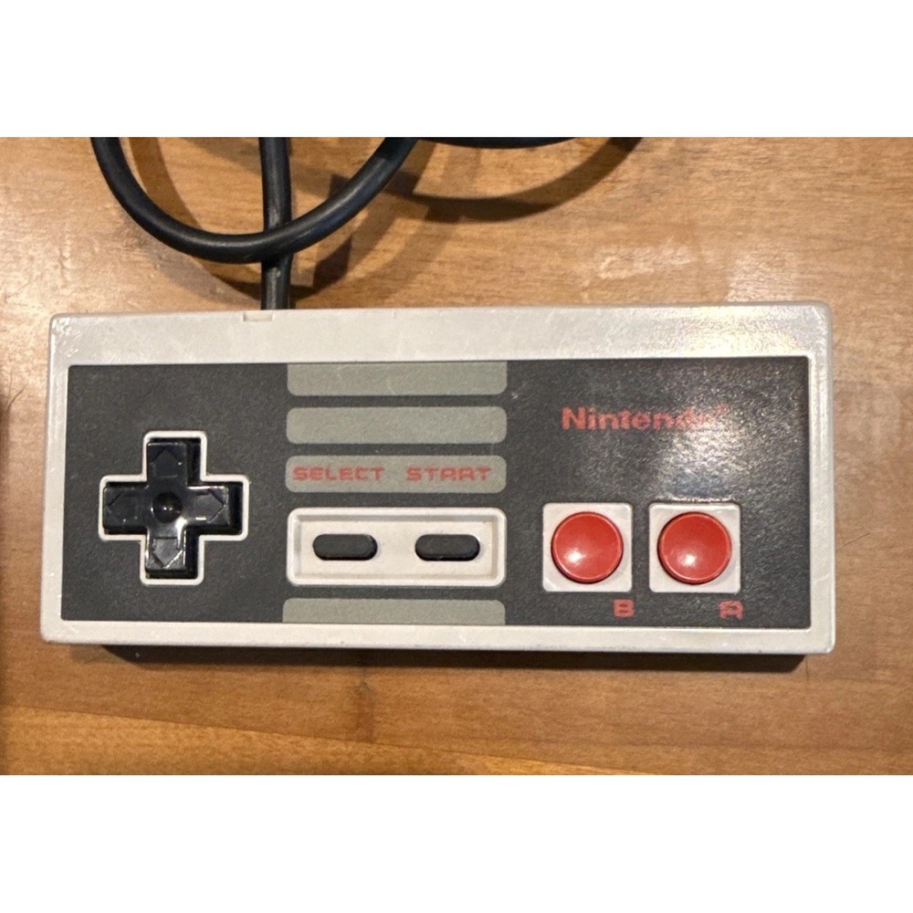 Vintage Nintendo Controller Tan NES-004 Genuine OEM Made In Japan